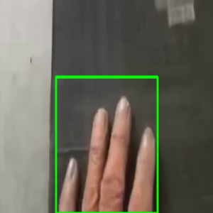 task 1082 guoyang 的手框裁剪图
